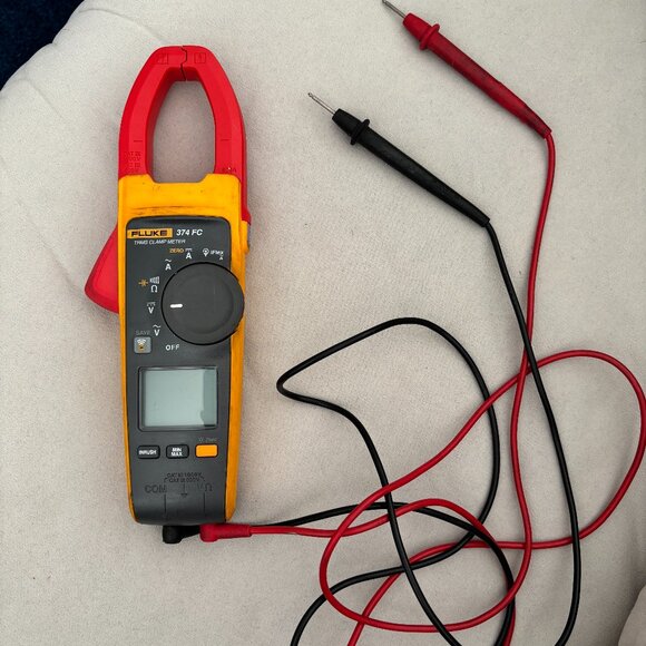Fluke 374 FC True-RMS AC/DC Clamp Meter - Picture 1 of 7